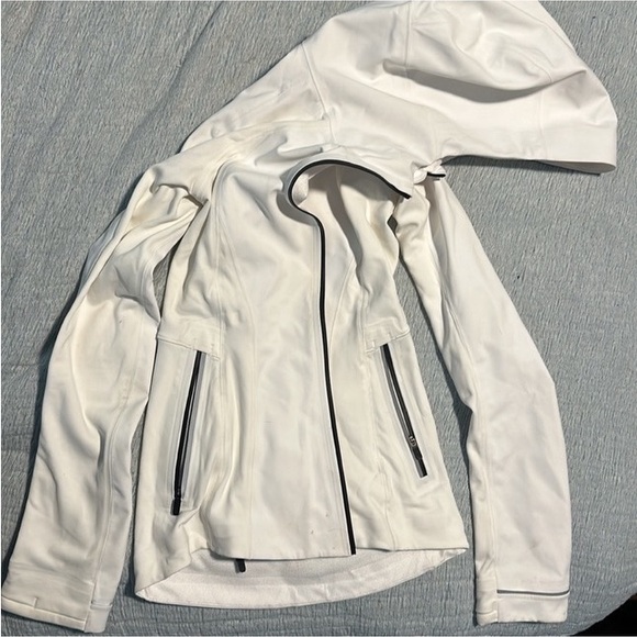 Lululemon jacket - Picture 1 of 2